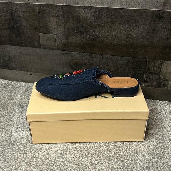 YOKI WILLAS 71 DARK DENIM EMBROIDERY ROSE SHOES - Picture 5 of 6